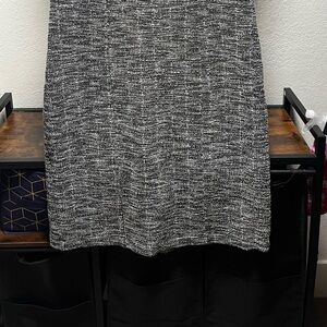Ann Taylor dress 14 tweed boucle sleeveless sheath midi career gray black white